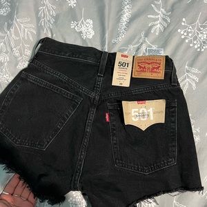 NWT LEVIS SHORTS
